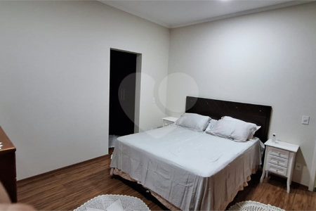 Casa à venda com 4 quartos, sendo 2 suítes, no condomínio Saint Patrick, Sorocaba - SP