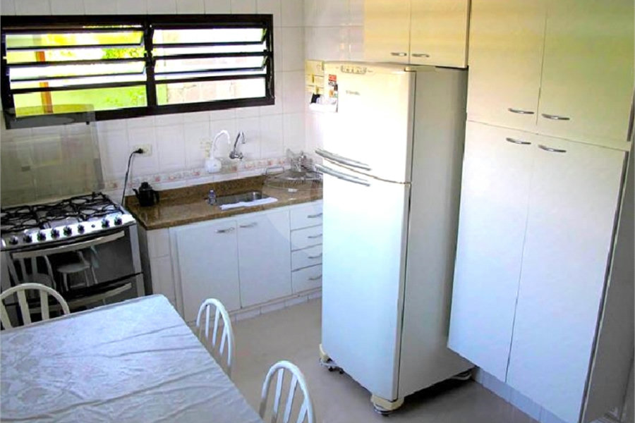Sobrado à venda com 3 quartos, sendo 1 suíte, em Tremembé, São Paulo, SP