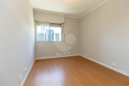 Apartamento à venda com 3 quartos, sendo 1 suíte,  em Brooklin, São Paulo, SP