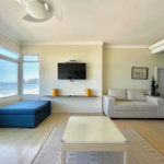 Apartamento Frente Mar com 4 Quartos para Venda ou Locação em Pitangueiras – Guarujá/SP