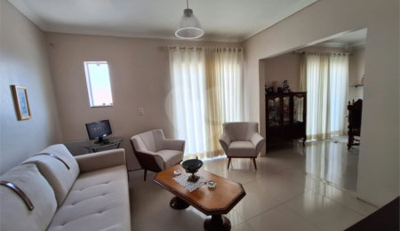 Sobrado à venda com 4 quartos, sendo 3 suítes,  em Lauzane Paulista, São Paulo, SP