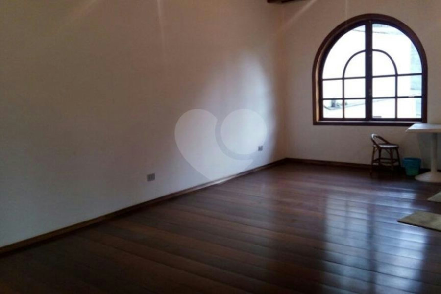 Casa Térrea à venda com 4 quartos, sendo 1 suíte, em Jardim Floresta, São Paulo, SP