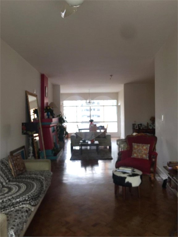 Apartamento à venda com 3 quartos, sendo 1 suíte, em Santa Cecília, São Paulo, SP