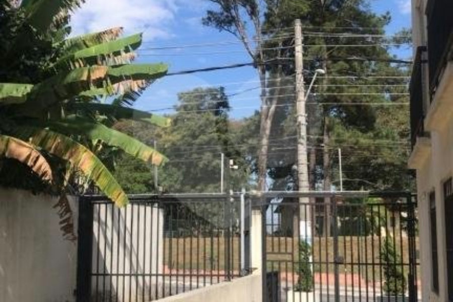 Casa à venda com 2 quartos, sendo 1 suíte, no condomínio Res Santa Inês, São Paulo - SP