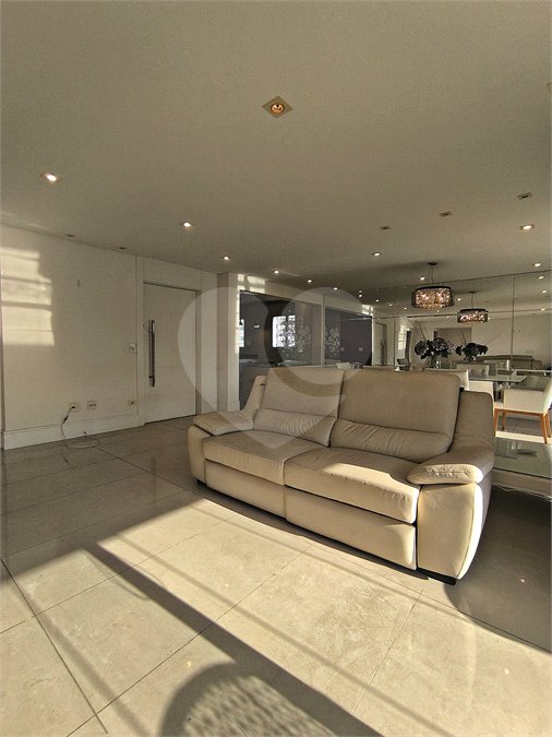 Apartamento à venda com 4 quartos, sendo 3 suítes, em Santana, São Paulo, SP