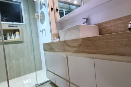 Apartamento à venda com 3 suítes em Jardim Londrina, São Paulo, SP