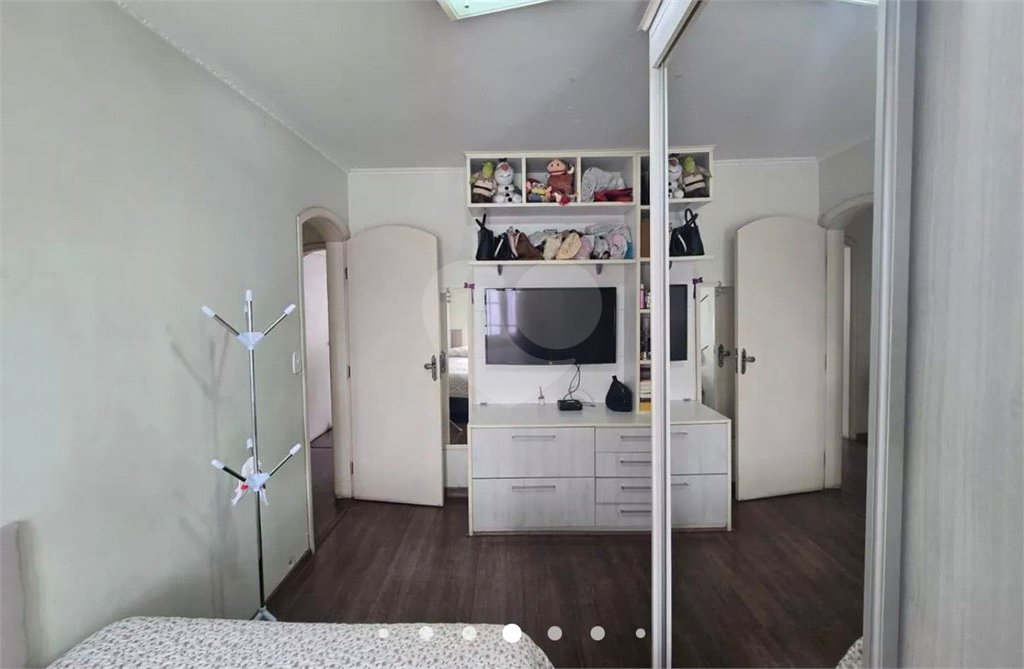 Casa à venda com 4 quartos, sendo 3 suítes,  em Vila Rosália, Guarulhos, SP
