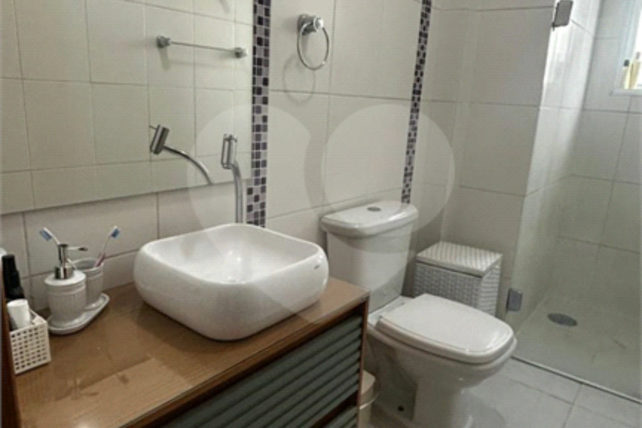Sobrado à venda ou para alugar com 4 quartos, sendo 3 suítes, em Mandaqui, São Paulo, SP