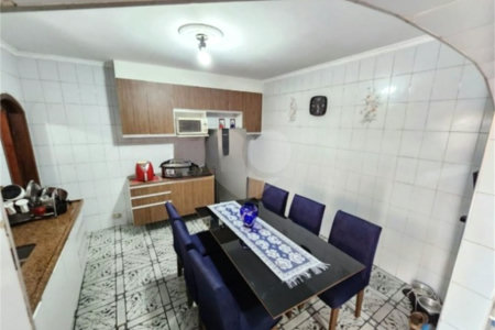 Casa à venda com 3 quartos, sendo 1 suíte, em Jardim Eusonia, Guarulhos, SP