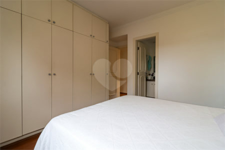 Apartamento à venda com 4 quartos, sendo 2 suítes, em Vila Morumbi, São Paulo, SP