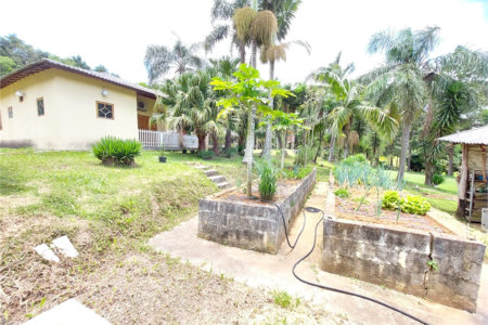 Casa à venda com 4 quartos, sendo 1 suíte, no Centro, Ibiúna, SP