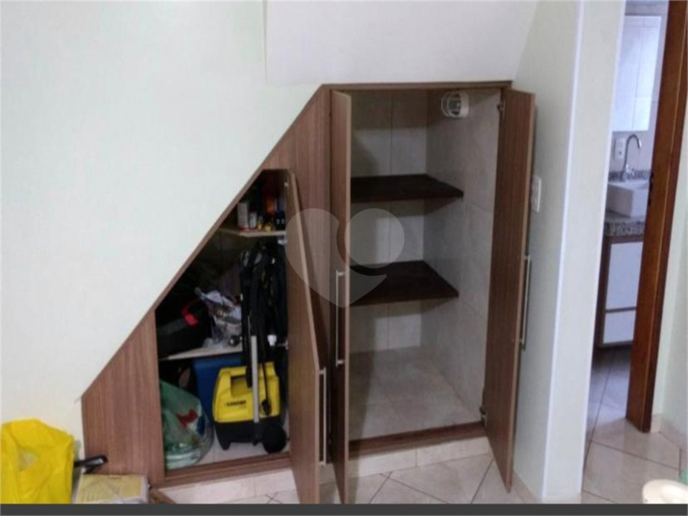 Sobrado à venda com 4 quartos, sendo 2 suítes, em Jaraguá, São Paulo, SP