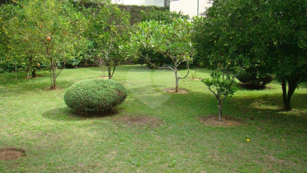 Sobrado à venda com 4 quartos, sendo 2 suítes,  em Alto da Boa Vista, São Paulo, SP