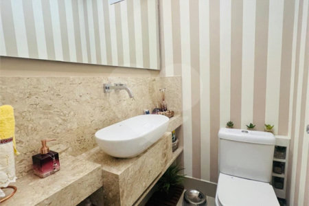 Apartamento à venda com 3 quartos, sendo 1 suíte, em Alto da Boa Vista, São Paulo, SP