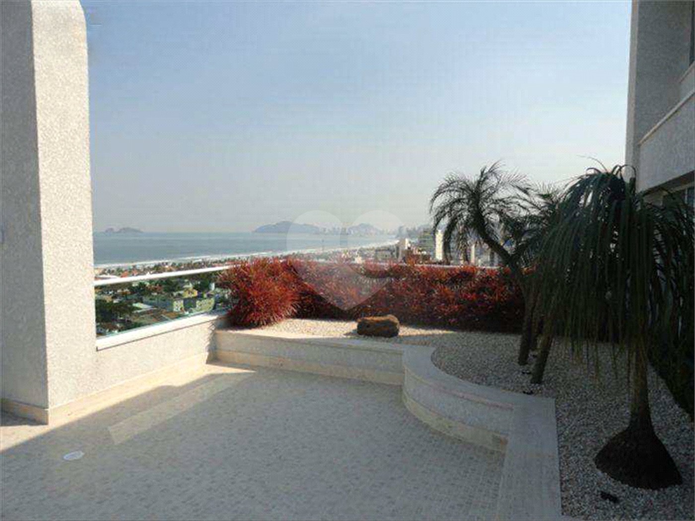 Apartamento à venda com 3 suítes em Jardim Virgínia, Guarujá, SP
