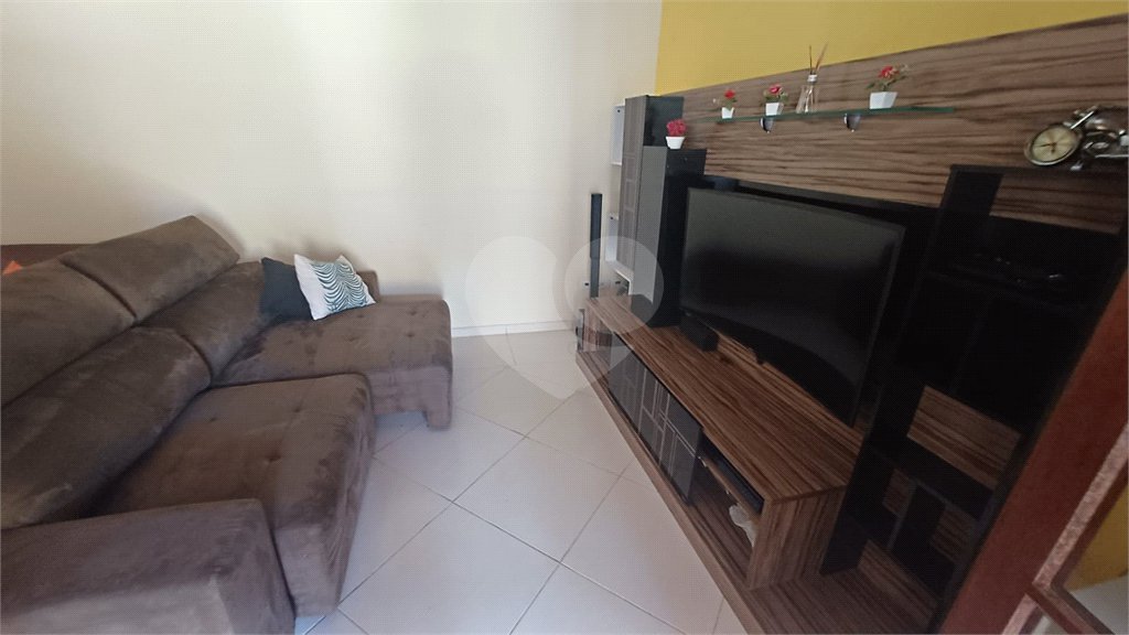 Casa à venda com 3 quartos, sendo 1 suíte,  no condomínio Santa Inês, Itu - SP