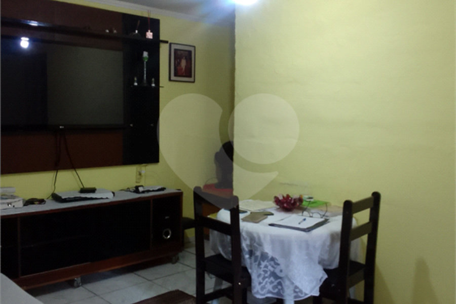 Casa à venda com 2 quartos, sendo 1 suíte, em Vila Maria Alta, São Paulo, SP