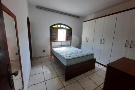 Casa à venda com 3 quartos, sendo 1 suíte,  em Jardim Aruan, Caraguatatuba, SP