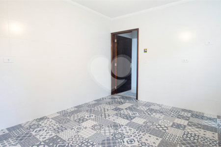 Sobrado à venda com 4 quartos, sendo 1 suíte, em Jardim Peri Peri, São Paulo, SP