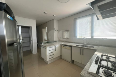 Apartamento à venda com 4 quartos, sendo 2 suítes,  em Vila Oliveira, Mogi das Cruzes, SP