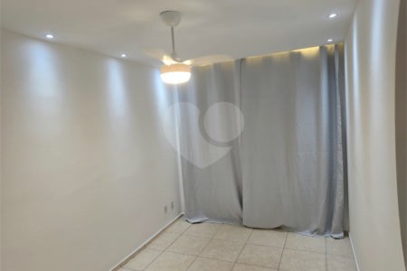 Apartamento à venda com 2 quartos em Santa Cruz, Rio de Janeiro, RJ