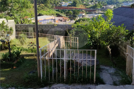 Casa à venda com 3 quartos, sendo 2 suítes, no Centro (mailasqui), São Roque, SP