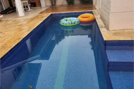 Casa à venda com 4 quartos, sendo 2 suítes,  no condomínio Casas de Windsor, São Paulo - SP