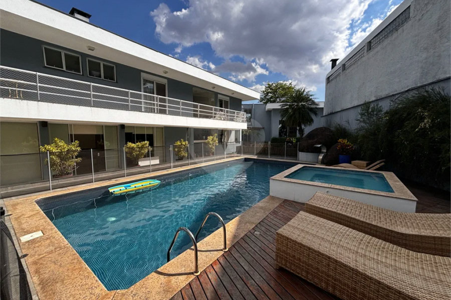 Casa à venda com 5 suítes em Tremembé, São Paulo, SP