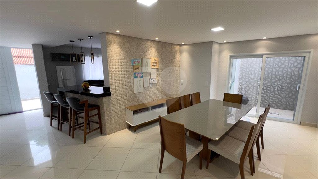 Casa à venda com 3 quartos, sendo 1 suíte,  no condomínio Jardim das Flores, Sorocaba - SP
