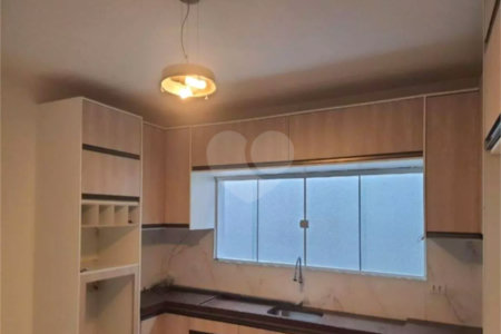 Casa à venda com 2 quartos, sendo 1 suíte, em Vila Leis, Itu, SP
