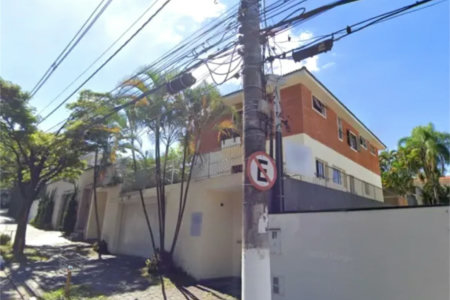 Sobrado à venda com 4 quartos, sendo 2 suítes, em Vila Andrade, São Paulo, SP
