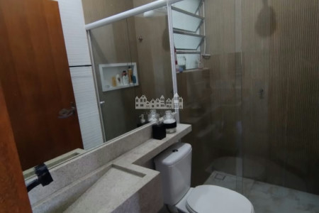 Casa à venda com 2 quartos no condomínio Almeria, Atibaia - SP