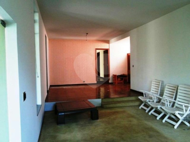 Sobrado à venda com 3 quartos, sendo 1 suíte,  em Tremembé, São Paulo, SP