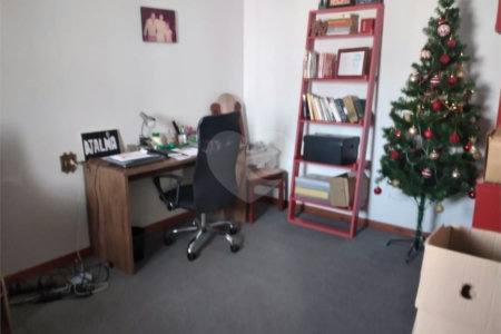 Casa à venda com 4 quartos, sendo 1 suíte, no Centro, Mairinque, SP