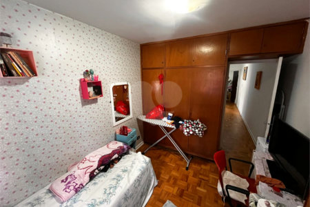 Sobrado à venda com 3 quartos, sendo 1 suíte, em Vila Paulicéia, São Paulo, SP