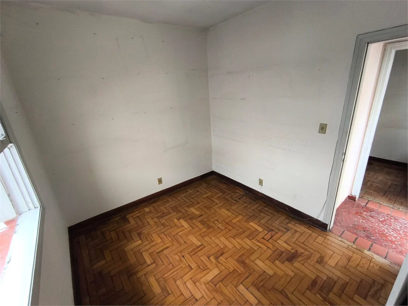 Sobrado à venda com 5 quartos, sendo 1 suíte, em Jardim Trussardi, São Paulo, SP