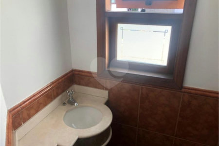 Casa à venda com 4 suítes no condomínio Vila das Emboabas, São Paulo - SP