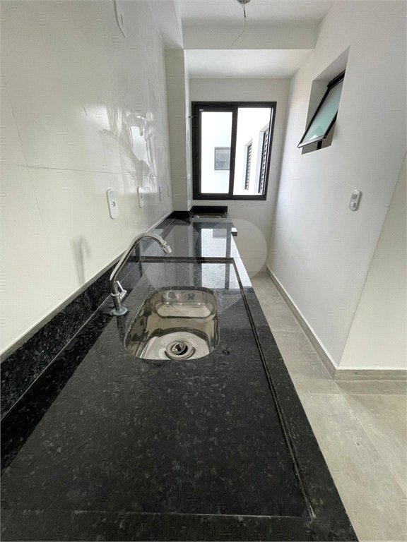 Casa à venda com 3 quartos, sendo 1 suíte, no condomínio Residencial Calegari, São Paulo - SP