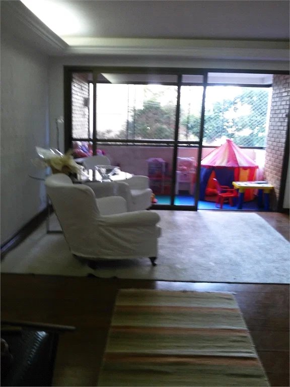 Apartamento à venda com 3 quartos, sendo 1 suíte,  em Jardim Vitória Régia, São Paulo, SP