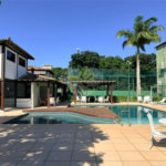 Casa em condomínio à venda com 3 quartos, sendo 1 suíte,  em Manguinhos, Armação dos Búzios, RJ