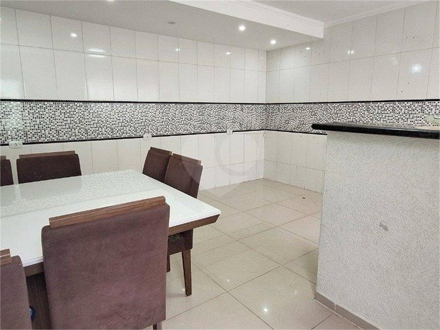 Casa à venda com 3 quartos, sendo 1 suíte, em Jardim dos Pássaros, Sorocaba, SP