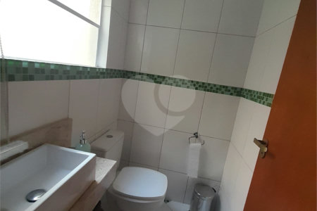 Casa à venda com 3 quartos, sendo 1 suíte,  em Vila Suissa, Mogi das Cruzes, SP