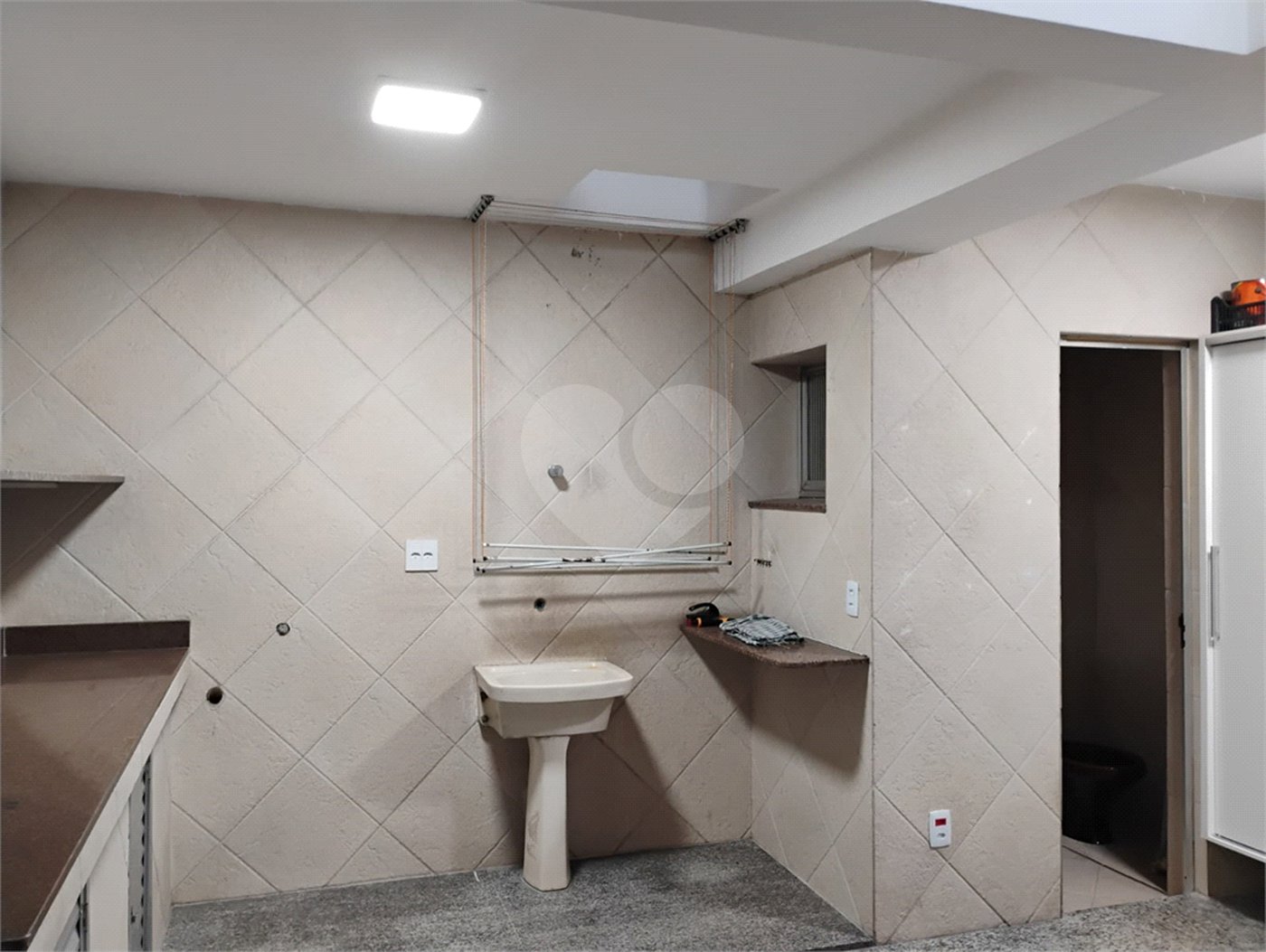 Sobrado à venda com 3 quartos, sendo 1 suíte, em Vila Paulista, São Paulo, SP