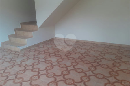 Sobrado à venda com 3 quartos em Vila Clarice, São Paulo, SP