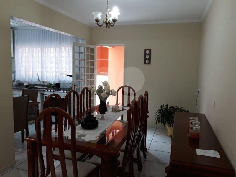 Sobrado à venda com 3 quartos, sendo 1 suíte,  em Chácara Jafet, Mogi das Cruzes, SP