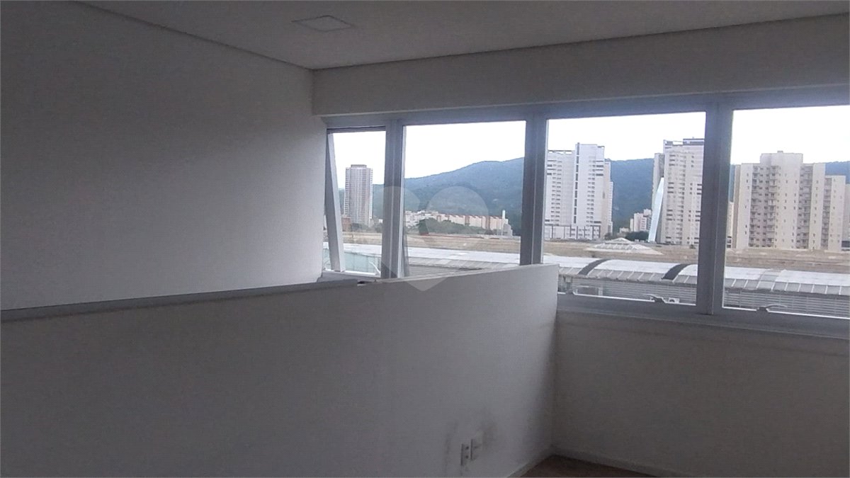 Sala à venda em Jardim Armênia, Mogi das Cruzes, SP