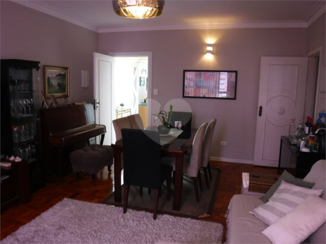 Apartamento à venda com 2 quartos, sendo 1 suíte,  em Boqueirão, Santos, SP