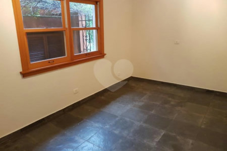 Casa à venda com 4 suítes no condomínio Jardim das Azaléias, São Paulo - SP