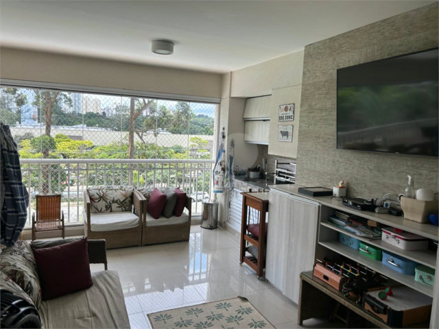 Apartamento à venda com 3 suítes em Jardim Marajoara, São Paulo, SP