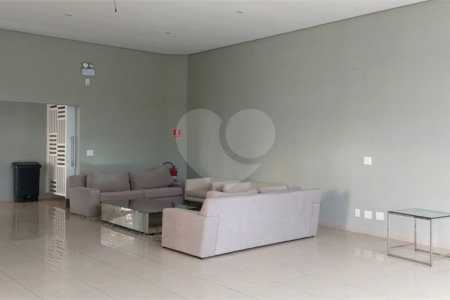 Casa à venda com 3 suítes no condomínio Figueira Garden, Atibaia - SP